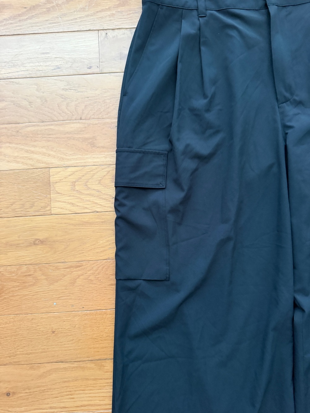 NWT Gap Runaround Joggers Black Pants Size L GapFit - Picture 10 of 14